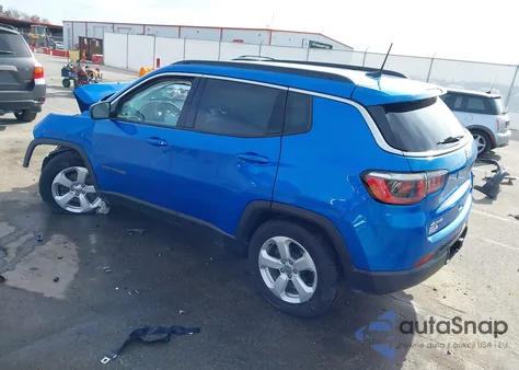 2018 Jeep Compass Latitude 4X4 from USA, damaged, VIN 3C4NJDBB3JT463585